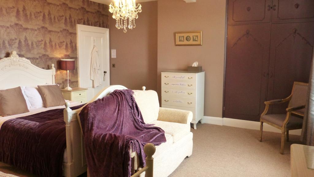 Little Mollington Hall Room photo